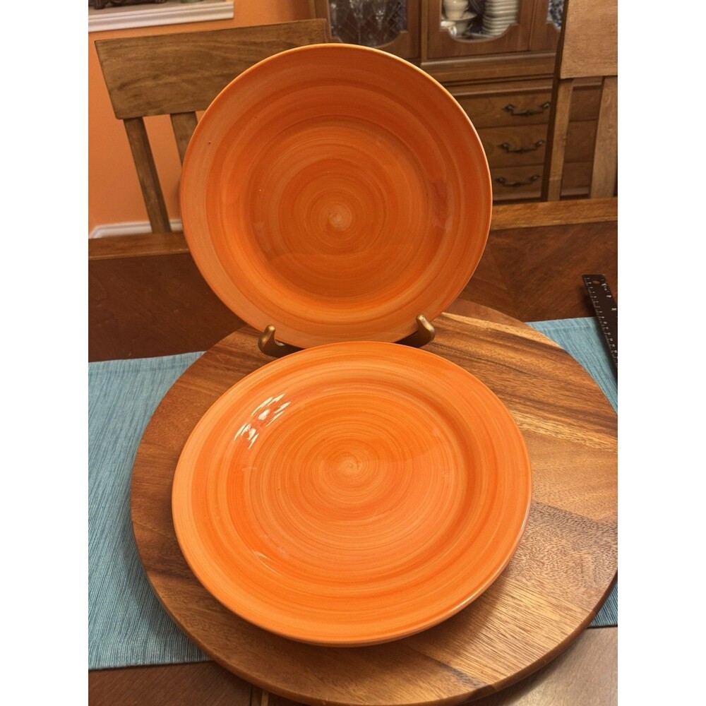 Tabletops Gallery Monterey Dinner Plates. A Set Of 4 - Picture 2 of 7